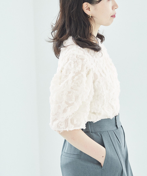 journal standard L'essage(ジャーナルスタンダードレサージュ)の「IPEKER/ジャガード タックハーフスリーブブラウス(シャツ/ブラウス・レディース・ブラック系その他/ブラック/ホワイト・FREE)」の4枚目の写真