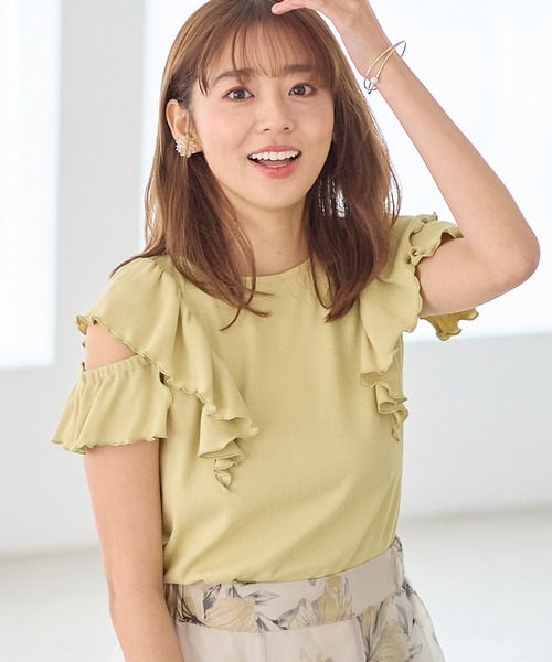 alotta(アロッタ)の「オープンショルダーテレコリブトップス(Tシャツ/カットソー・レディース・ブラック/マスタード・X-LARGE/MEDIUM/LARGE)」の1枚目の写真