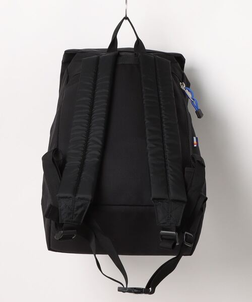 MADDEN（メデン）の「撥水加工 PCスリーブ付き フラップトップ 大容量 バックパック MARKASMAN（マークスマン）（バックパック/リュック・メンズ・ブラック・FREE）」の4枚目の写真