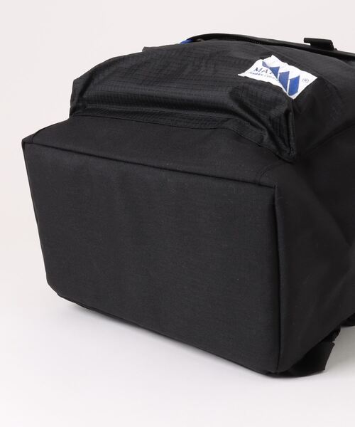 MADDEN（メデン）の「撥水加工 PCスリーブ付き フラップトップ 大容量 バックパック MARKASMAN（マークスマン）（バックパック/リュック・メンズ・ブラック・FREE）」の2枚目の写真