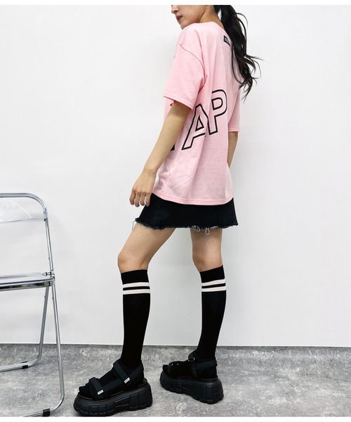 ANAP（アナップ）の「ANAPロゴ前後プリントビッグTシャツ【親子お揃い】（Tシャツ/カットソー・レディース・ライトピンク/ブラック/ホワイト・FREE）」の9枚目の写真