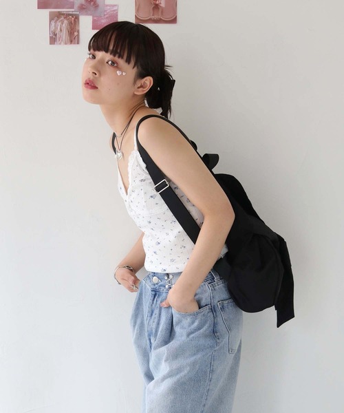 nomnom(ノムノム)の「【nomnom】花柄クロップドキャミソール(キャミソール・レディース・ベージュ/グレー/オフホワイト・FREE)」の8枚目の写真