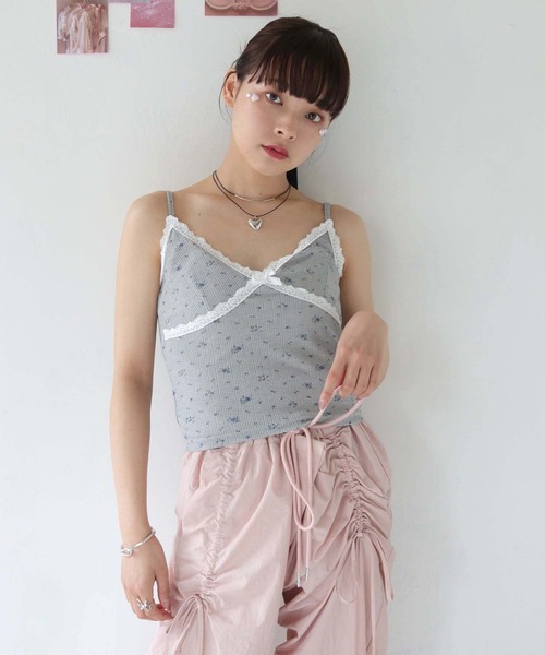 nomnom(ノムノム)の「【nomnom】花柄クロップドキャミソール(キャミソール・レディース・ベージュ/グレー/オフホワイト・FREE)」の10枚目の写真