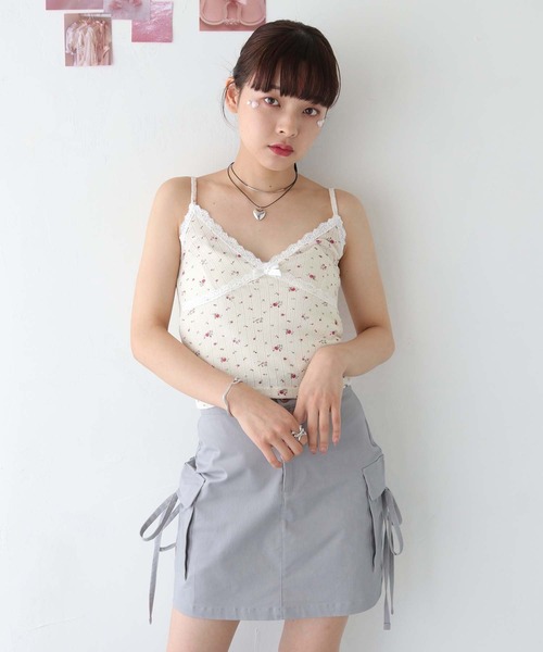 nomnom(ノムノム)の「【nomnom】花柄クロップドキャミソール(キャミソール・レディース・ベージュ/グレー/オフホワイト・FREE)」の15枚目の写真