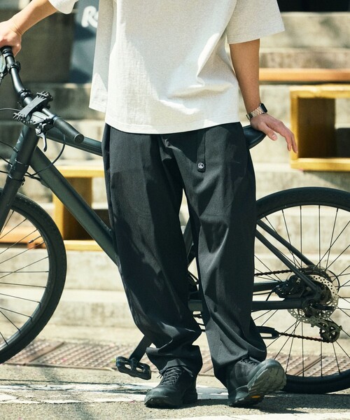 FREAK'S STORE(フリークスストア)の「限定展開 AiRide/エアライド ワイドシルエット クライミングパンツ(その他パンツ・メンズ・チャコールグレー/ブラック/ベージュ/ネイビー・SMALL/MEDIUM/LARGE)」の20枚目の写真