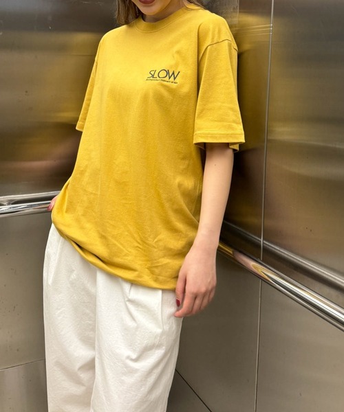 CANAL JEAN（キャナルジーン）の「1975 TOKYO　SLOW半袖Tシャツ（Tシャツ/カットソー・レディース・イエロー/ホワイト/ブラック・LARGE/X-LARGE）」の3枚目の写真