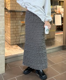 今っぽい小フリル&のび~る快適さ。チビフリルタイトスカート