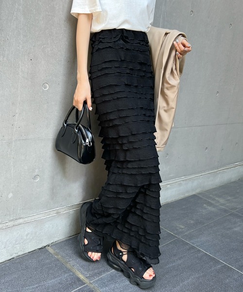 Futier land（フューティアランド）の「今っぽい小フリル＆のび～る快適さ。チビフリルタイトスカート（スカート・レディース・ホワイト/ブラック/グレー・FREE）」の6枚目の写真