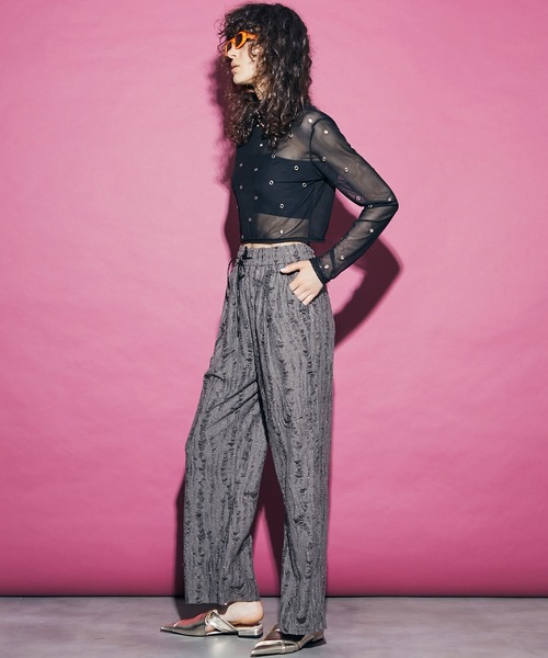 uyu.（ウユ）の「Rhinestone Damage Easy Pants / ラインストーンダメージイージーパンツ【uyu./ウユ】（その他パンツ・レディース・ブラック/ブラウン・M/S）」の6枚目の写真