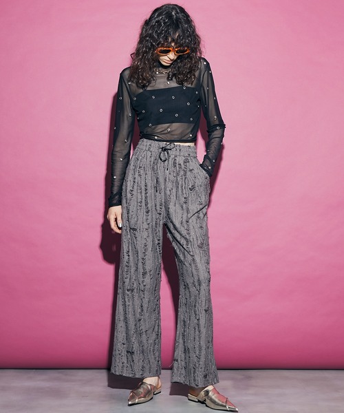uyu.（ウユ）の「Rhinestone Damage Easy Pants / ラインストーンダメージイージーパンツ【uyu./ウユ】（その他パンツ・レディース・ブラック/ブラウン・M/S）」の7枚目の写真