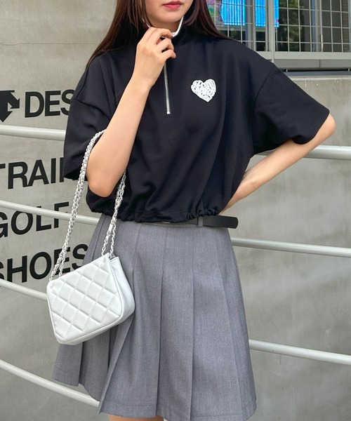 INGNI(イング)の「ハーフZIP裾ドロストBackハートトップス(スウェット・レディース・ブラック×ホワイト/ホワイト×ブルー/ベージュ系その他3/ベージュ系その他4・M)」の20枚目の写真