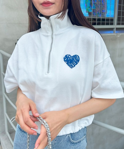 INGNI(イング)の「ハーフZIP裾ドロストBackハートトップス(スウェット・レディース・ブラック×ホワイト/ホワイト×ブルー/ベージュ系その他3/ベージュ系その他4・M)」の17枚目の写真