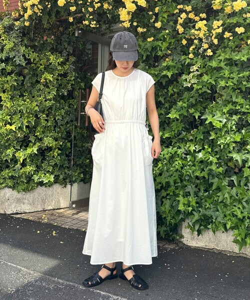 fredy emue(フレディエミュ)の「コットンナイロンドロストワンピース(ワンピース・レディース・カーキ/ブラック/オフホワイト・38)」の2枚目の写真