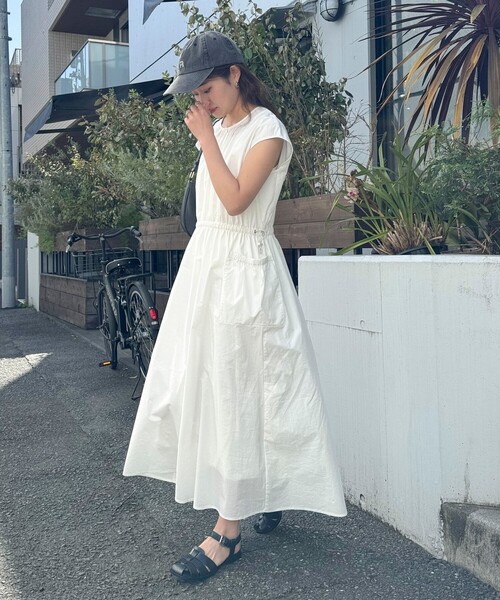 fredy emue(フレディエミュ)の「コットンナイロンドロストワンピース(ワンピース・レディース・カーキ/ブラック/オフホワイト・38)」の7枚目の写真