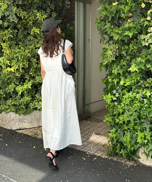 fredy emue(フレディエミュ)の「コットンナイロンドロストワンピース(ワンピース・レディース・カーキ/ブラック/オフホワイト・38)」の11枚目の写真