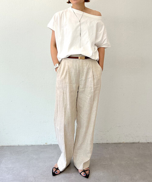 SHENERY（シーナリー）の「【着痩せアイテム】ピグメントボートネックカットソー（Tシャツ/カットソー・レディース・ライトベージュ/チャコールグレー/オフホワイト・FREE）」の6枚目の写真