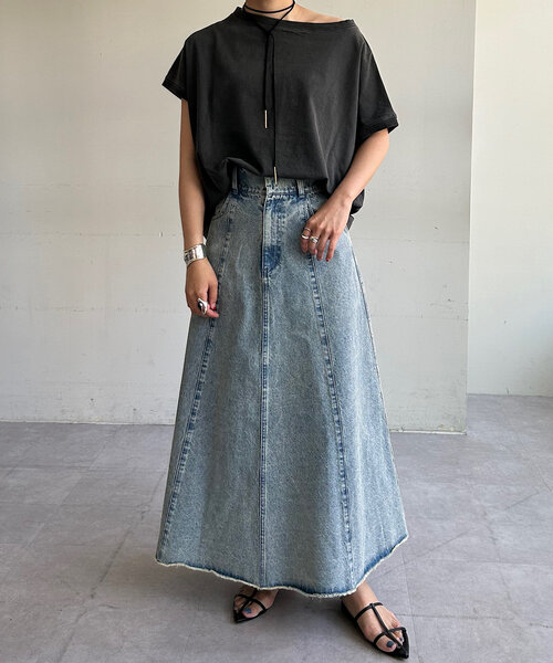 SHENERY（シーナリー）の「【着痩せアイテム】ピグメントボートネックカットソー（Tシャツ/カットソー・レディース・ライトベージュ/チャコールグレー/オフホワイト・FREE）」の13枚目の写真