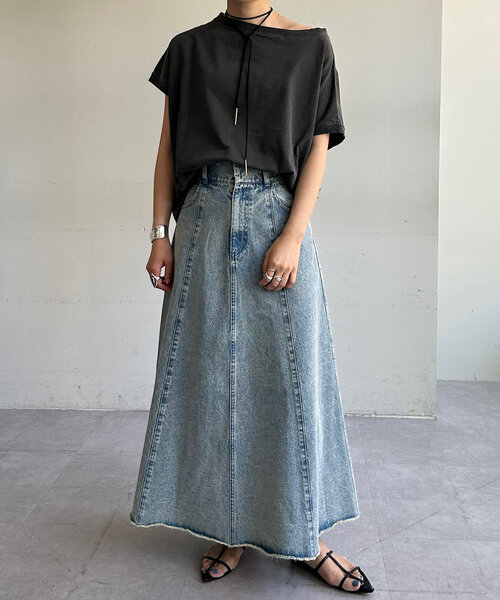 SHENERY（シーナリー）の「【着痩せアイテム】ピグメントボートネックカットソー（Tシャツ/カットソー・レディース・ライトベージュ/チャコールグレー/オフホワイト・FREE）」の17枚目の写真