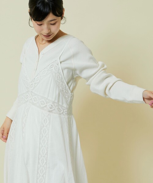 Freada(フリーダ)の「Freada/フリーダ レース切替 キャミソール ミニドレス ワンピース(ワンピース・レディース・ホワイト/ブラック・ONE SIZE)」の4枚目の写真