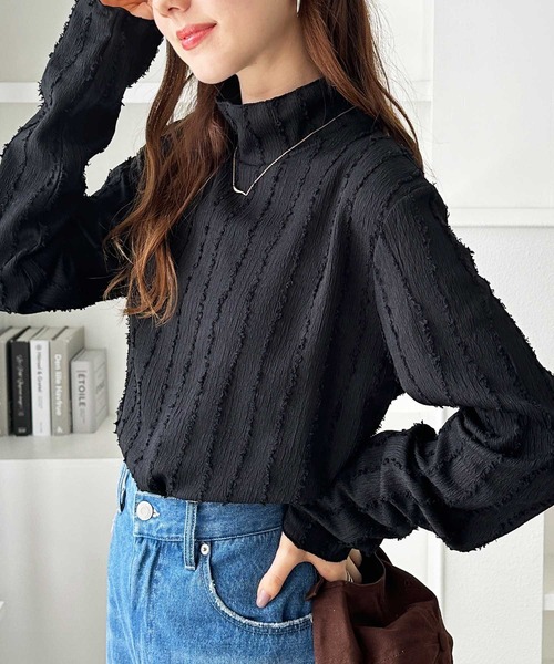 GeeRA(ジーラ)の「ジャガードフリンジハイネックトップス(Tシャツ/カットソー・レディース・ブラック/オフホワイト/ブルー/モカ・MEDIUM/LARGE/X-LARGE)」の12枚目の写真