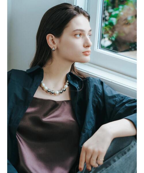 YECCA VECCA（イェッカヴェッカ）の「パールMIXメタルチャンキーネックレス（ネックレス・レディース・アンティークシルバー/シルバー・FREE）」の5枚目の写真