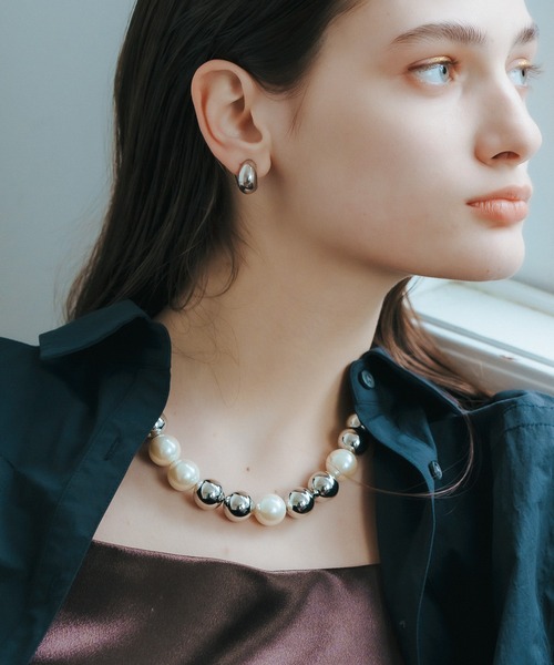 YECCA VECCA（イェッカヴェッカ）の「パールMIXメタルチャンキーネックレス（ネックレス・レディース・アンティークシルバー/シルバー・FREE）」の4枚目の写真