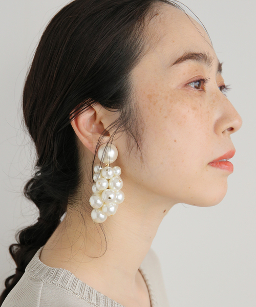 VERMEIL par iena(ヴェルメイユパーイエナ)の「Francine Bramli(フランシーヌ ブラムリ) パールイヤリング THEONIE48SA(イヤリング・レディース・アイボリー・FREE)」の4枚目の写真