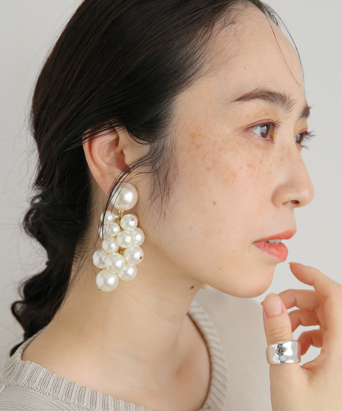 VERMEIL par iena(ヴェルメイユパーイエナ)の「Francine Bramli(フランシーヌ ブラムリ) パールイヤリング THEONIE48SA(イヤリング・レディース・アイボリー・FREE)」の3枚目の写真