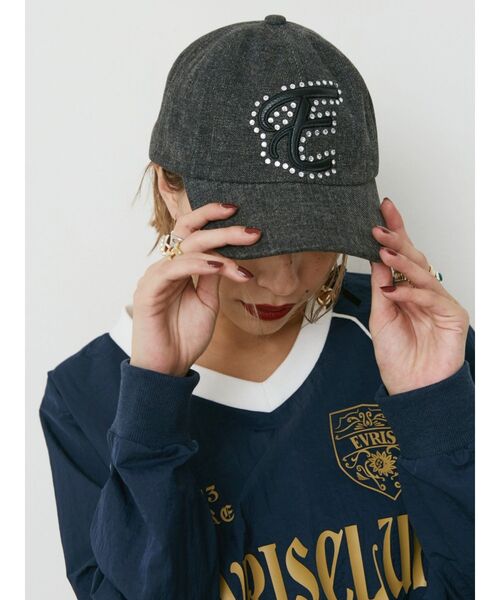 EVRIS（エヴリス）の「ラインストーンロゴデニムキャップ（キャップ・レディース・ブラック・FREE）」の6枚目の写真