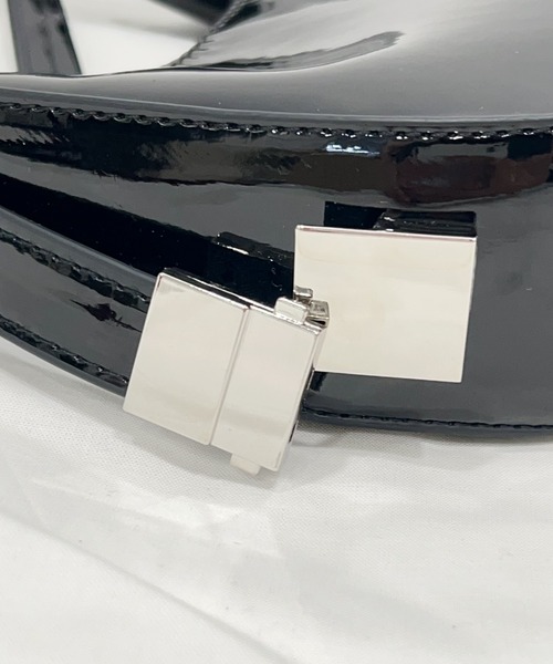 Newlyme（ニューリーミー）の「ハーフムーンコンパクトバッグ（ショルダーバッグ・レディース・ブラック/レッド/ホワイト・FREE）」の10枚目の写真