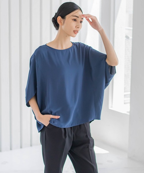 la.f…(ラエフ)の「梨地ドルマンブラウス≪洗濯機で洗える≫(シャツ/ブラウス・レディース・ブラック/ブルー/ホワイト・9号)」の1枚目の写真