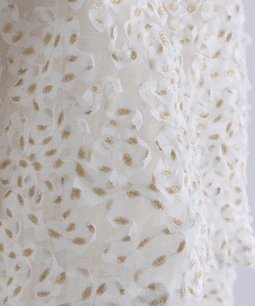 EN NEUME(エンノイム)の「Lurex Ruffle Tulle Volume Sleeve Blouse(シャツ/ブラウス・レディース・アイボリー/ブラック・FREE)」の13枚目の写真