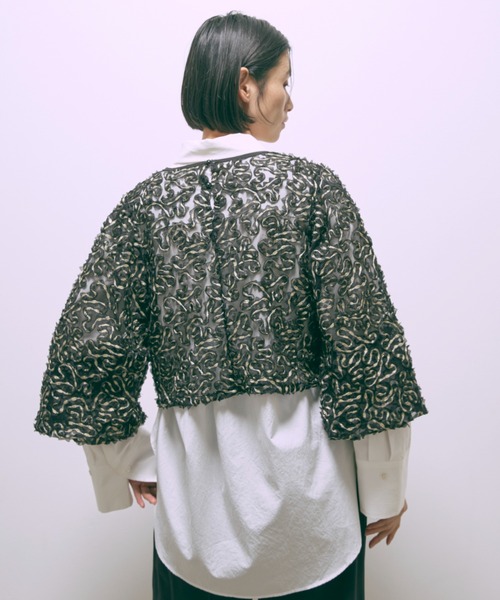 EN NEUME(エンノイム)の「Lurex Ruffle Tulle Volume Sleeve Blouse(シャツ/ブラウス・レディース・アイボリー/ブラック・FREE)」の6枚目の写真