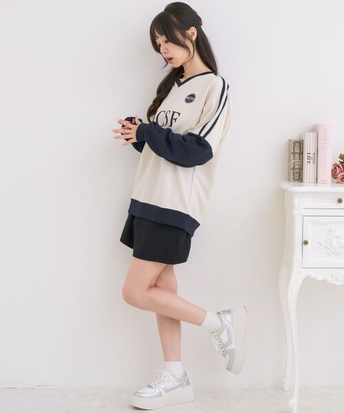 ems excite（エムズエキサイト）の「配色ユニフォームトレーナー（スウェット・レディース・ピンク/ホワイト系その他/ナチュラル・FREE）」の9枚目の写真