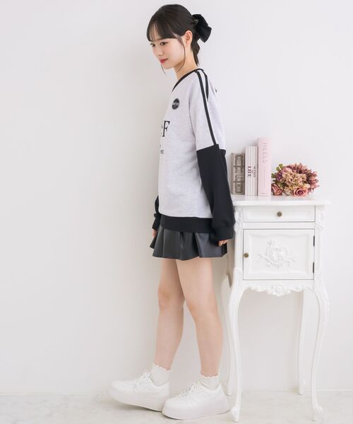 ems excite（エムズエキサイト）の「配色ユニフォームトレーナー（スウェット・レディース・ピンク/ホワイト系その他/ナチュラル・FREE）」の17枚目の写真