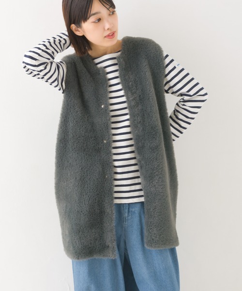 OMNES（オムネス）の「フェザーヤーンダブルフェイスニットベスト（ベスト・レディース・チャコールグレー/ベージュ・FREE）」の2枚目の写真