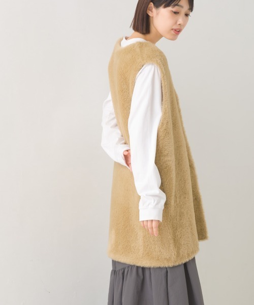 OMNES（オムネス）の「フェザーヤーンダブルフェイスニットベスト（ベスト・レディース・チャコールグレー/ベージュ・FREE）」の9枚目の写真