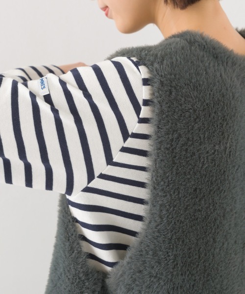 OMNES（オムネス）の「フェザーヤーンダブルフェイスニットベスト（ベスト・レディース・チャコールグレー/ベージュ・FREE）」の17枚目の写真