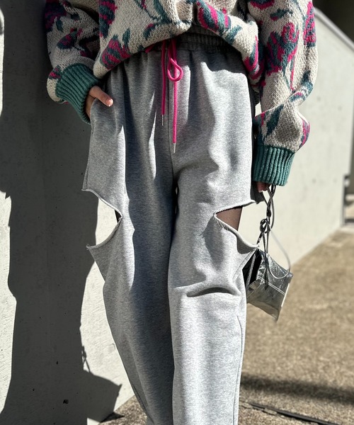 mi via loca(ミヴィアロカ)の「配色カットアウト スウェットパンツ(スウェットパンツ・レディース・ブラウン/カーキ/トップグレー・FREE)」の22枚目の写真