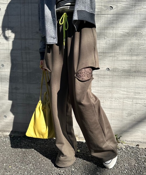 mi via loca（ミヴィアロカ）の「配色カットアウト スウェットパンツ