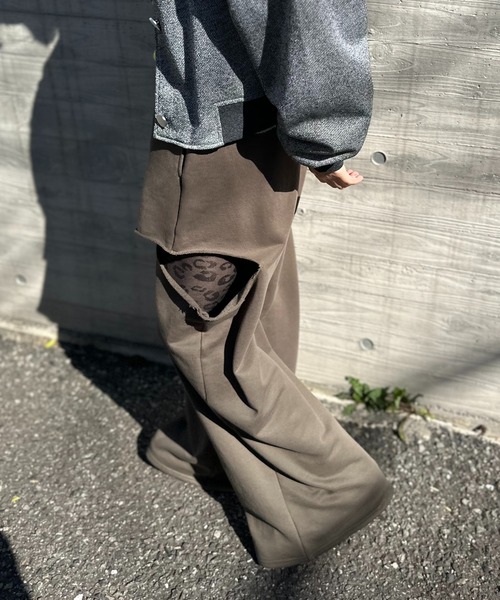 mi via loca(ミヴィアロカ)の「配色カットアウト スウェットパンツ(スウェットパンツ・レディース・ブラウン/カーキ/トップグレー・FREE)」の12枚目の写真