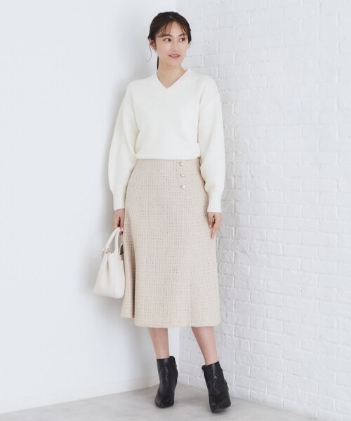 index（インデックス）の「◆《6color》ラムライクVネックニット【洗濯機洗い可】（ニット/セーター・レディース・ベージュ/ホワイト系9/ライトグレー/ブルー系5/チャコールグレー/ベビーピンク・00）」の7枚目の写真