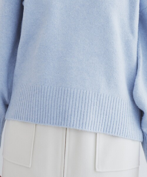 index（インデックス）の「◆《6color》ラムライクVネックニット【洗濯機洗い可】（ニット/セーター・レディース・ベージュ/ホワイト系9/ライトグレー/ブルー系5/チャコールグレー/ベビーピンク・00）」の20枚目の写真