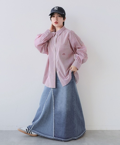 RAGEBLUE（レイジブルー）の「ワンポイント刺繍/ルーズストライプシャツ（シャツ/ブラウス・レディース・レッド/ベージュ・FREE）」の5枚目の写真