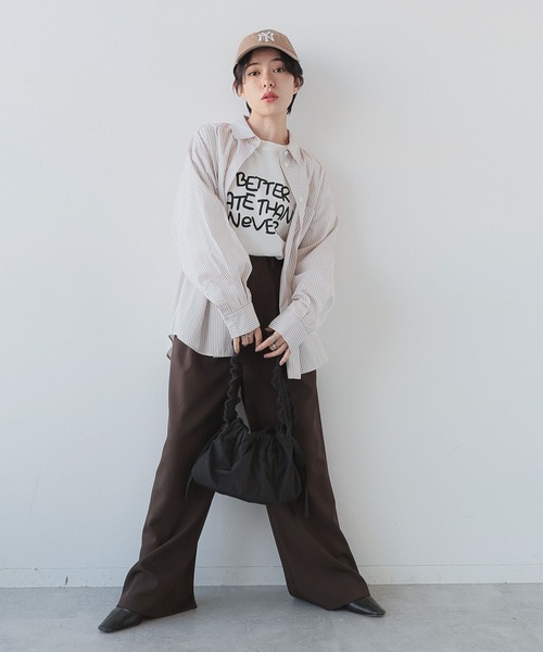 RAGEBLUE（レイジブルー）の「ワンポイント刺繍/ルーズストライプシャツ（シャツ/ブラウス・レディース・レッド/ベージュ・FREE）」の8枚目の写真