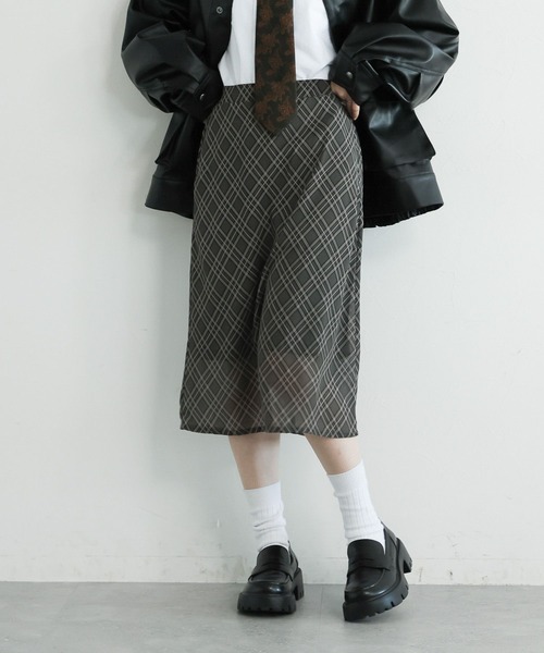 RAGEBLUE（レイジブルー）の「＜選べるミディ＆ロング丈＞バイアスチェックシアースカート（スカート・レディース・ダークグリーン/ブルー・MEDIUM/LARGE）」の6枚目の写真