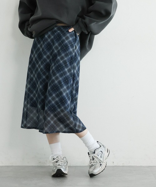 RAGEBLUE（レイジブルー）の「＜選べるミディ＆ロング丈＞バイアスチェックシアースカート（スカート・レディース・ダークグリーン/ブルー・MEDIUM/LARGE）」の15枚目の写真