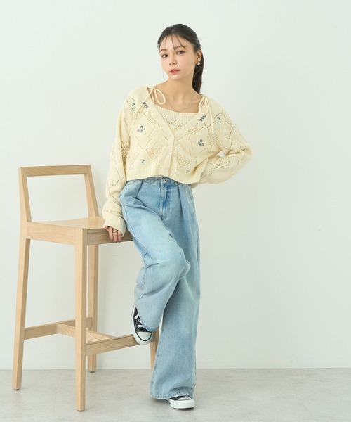 earth music&ecology(アースミュージックアンドエコロジー)の「タックホックデニムパンツ(デニムパンツ・レディース・ライトインディゴブルー/ブラック/ライトグレー・M/S)」の13枚目の写真