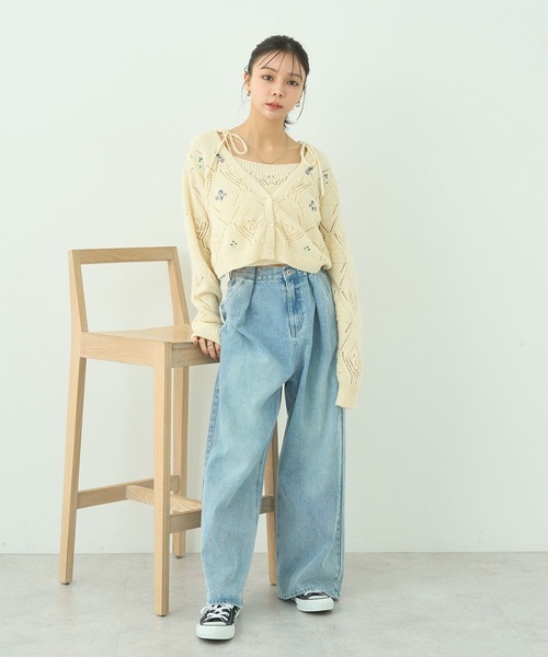 earth music&ecology(アースミュージックアンドエコロジー)の「タックホックデニムパンツ(デニムパンツ・レディース・ライトインディゴブルー/ブラック/ライトグレー・M/S)」の12枚目の写真