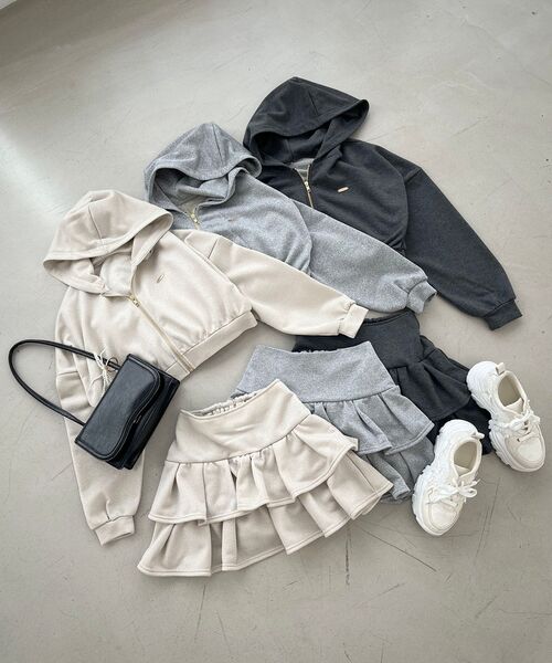 MAJESTIC LEGON（マジェスティックレゴン）の「ショート丈裏毛ジップパーカー（パーカー・レディース・アイボリー/グレー/チャコールグレー・MEDIUM）」の18枚目の写真